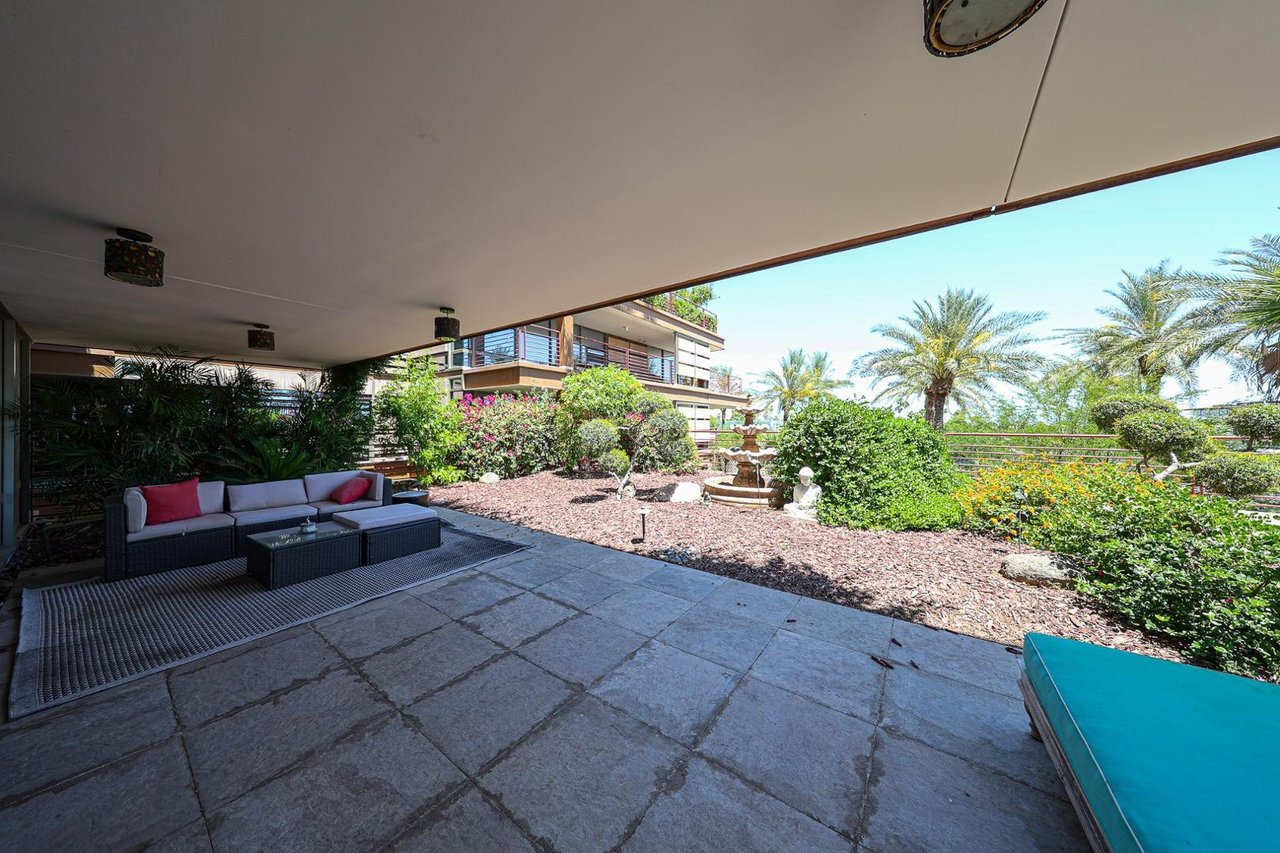 7157 E Rancho Vista Dr, #3006