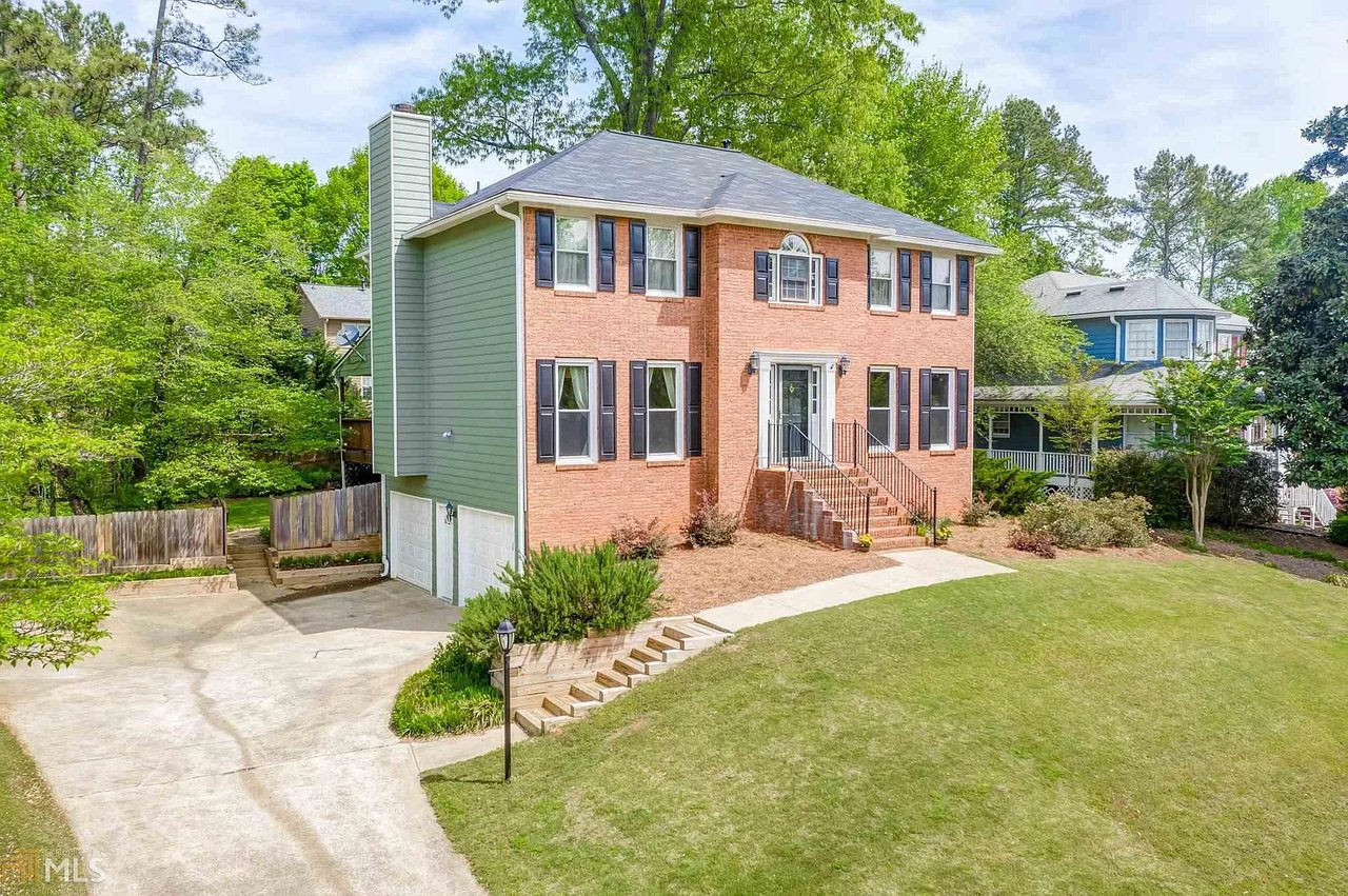 803 Commons Ct