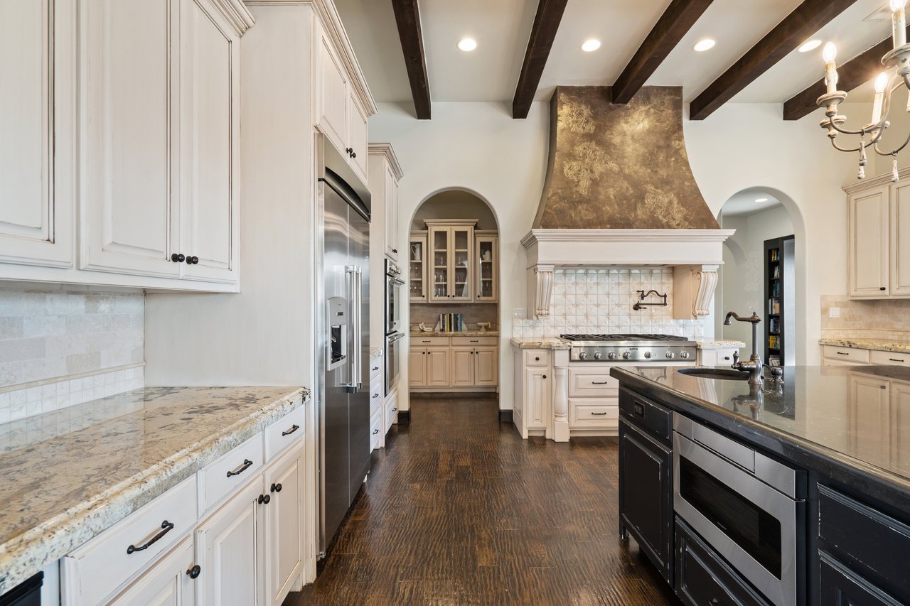 5617 Spanish Oaks Club Blvd