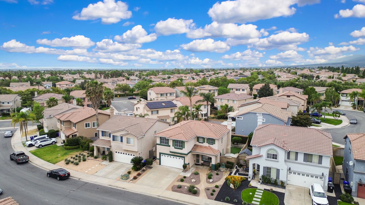 5744 Tamarisk Way