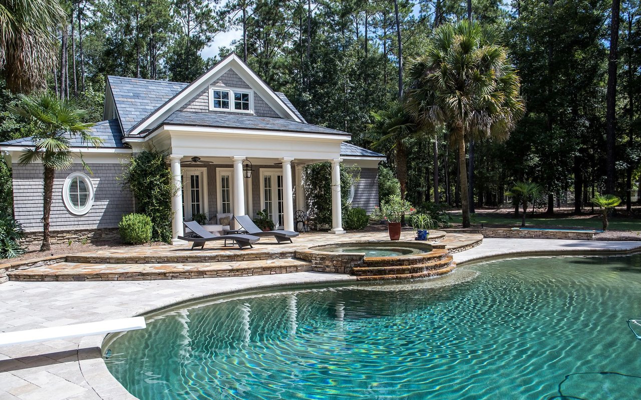 Hundred Oaks Drive