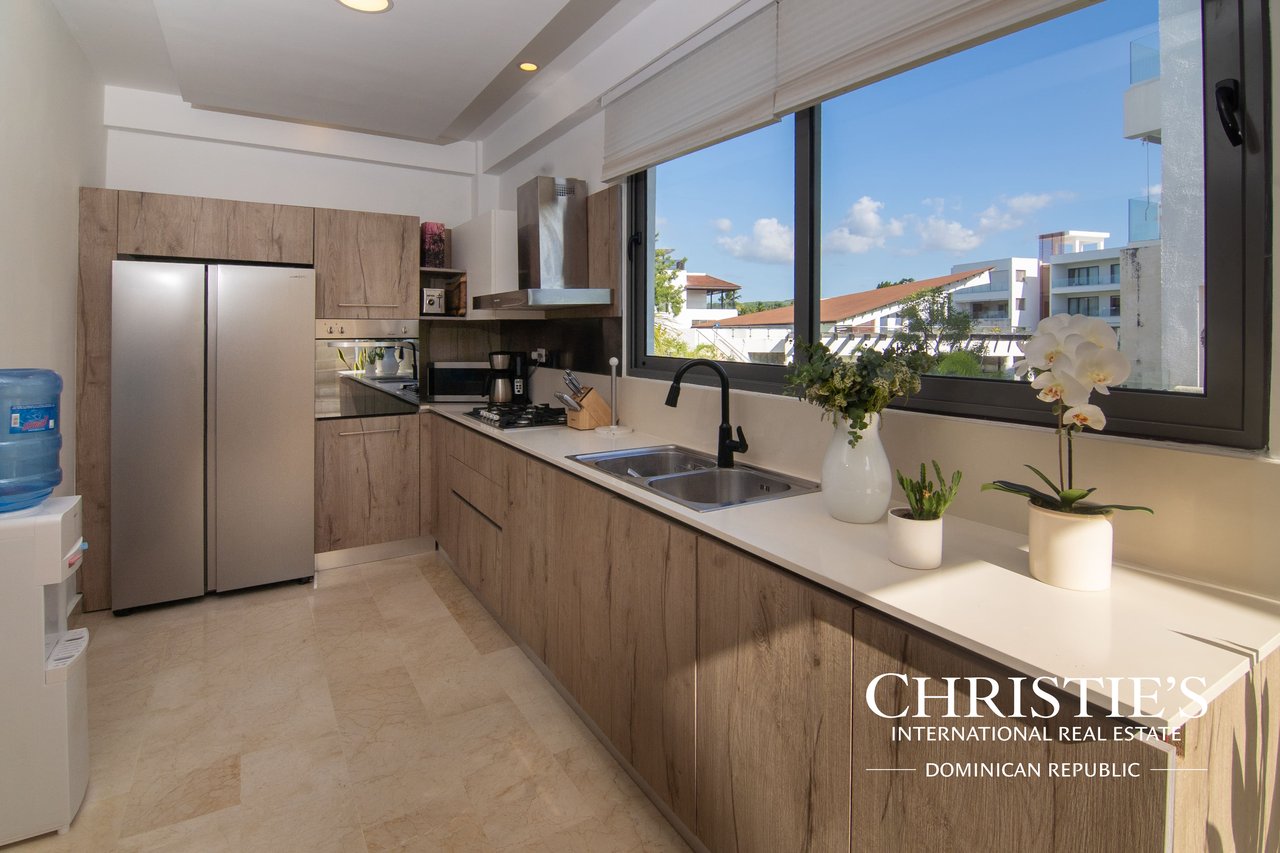 Sunrise Penthouse, Terrenas