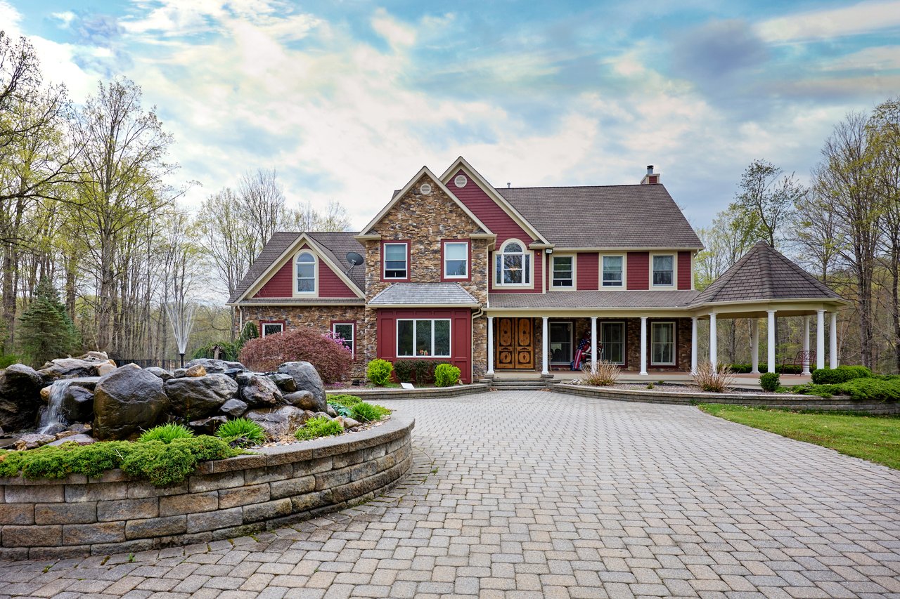 Bellefontaine at 14 Stonewall Court — A Premier Hudson Valley Estate