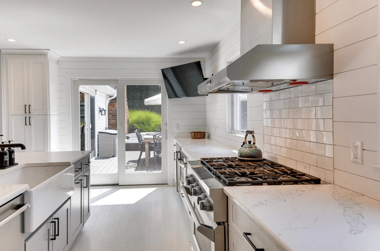 4 Hampton Harbor Road, Hampton Bays