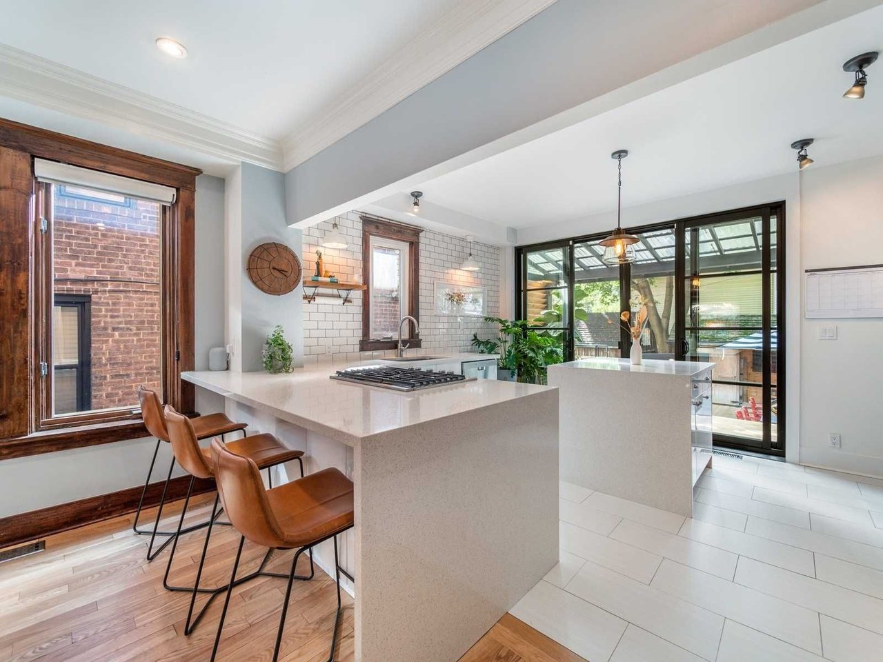 49 Cassels Ave
