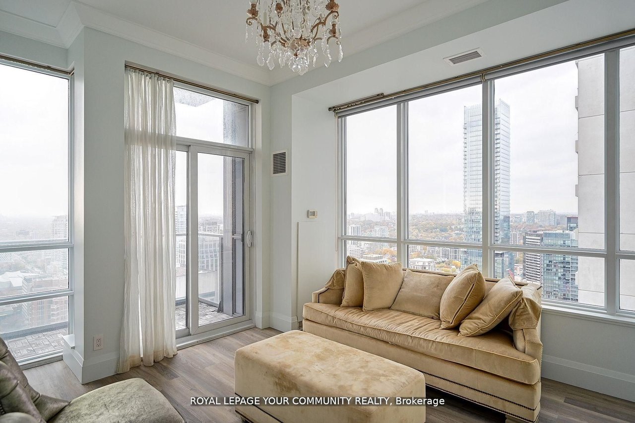 PREMIUM YORKVILLE LIVING