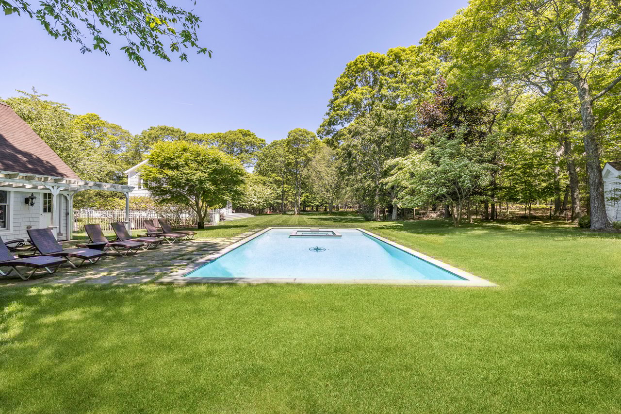 344 Accabonac Road, East Hampton