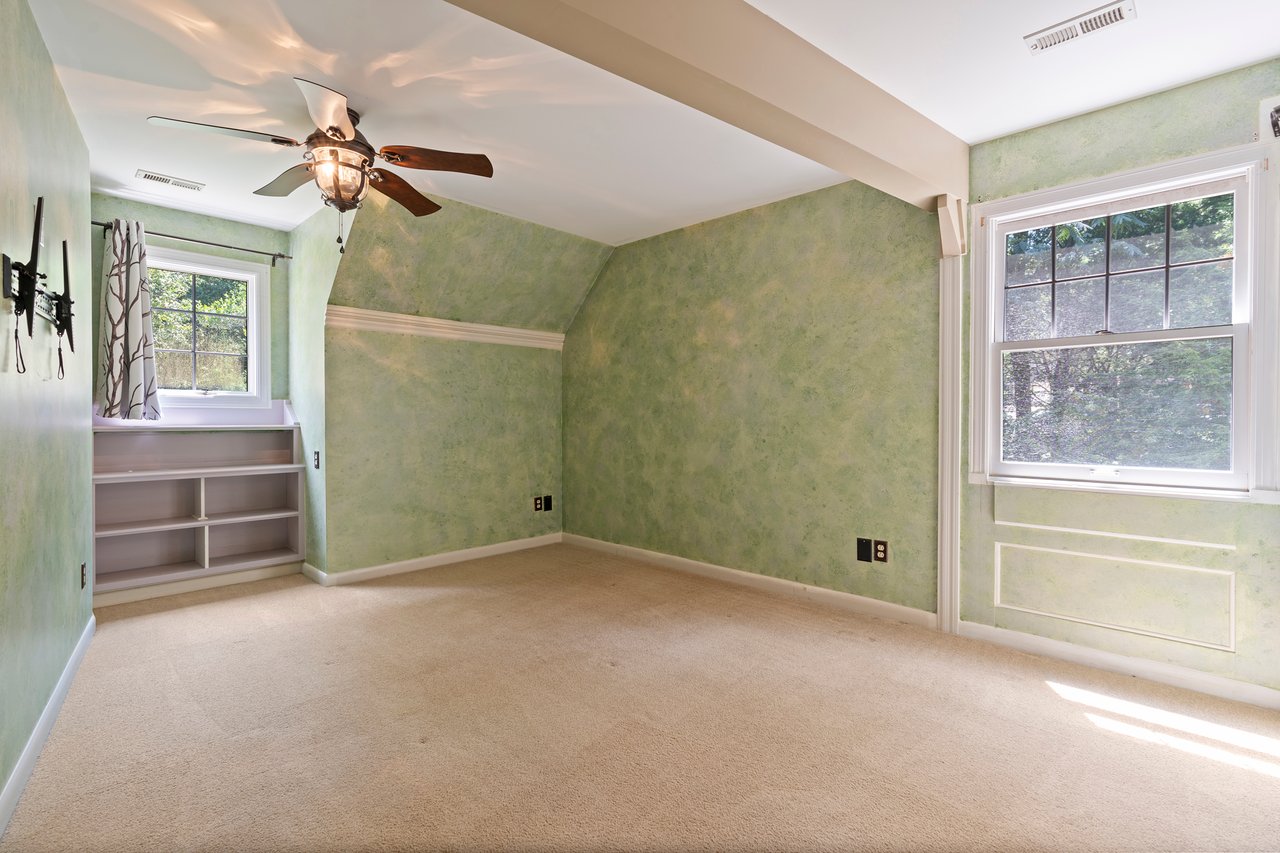 One-of-a-Kind Huntsville Retreat