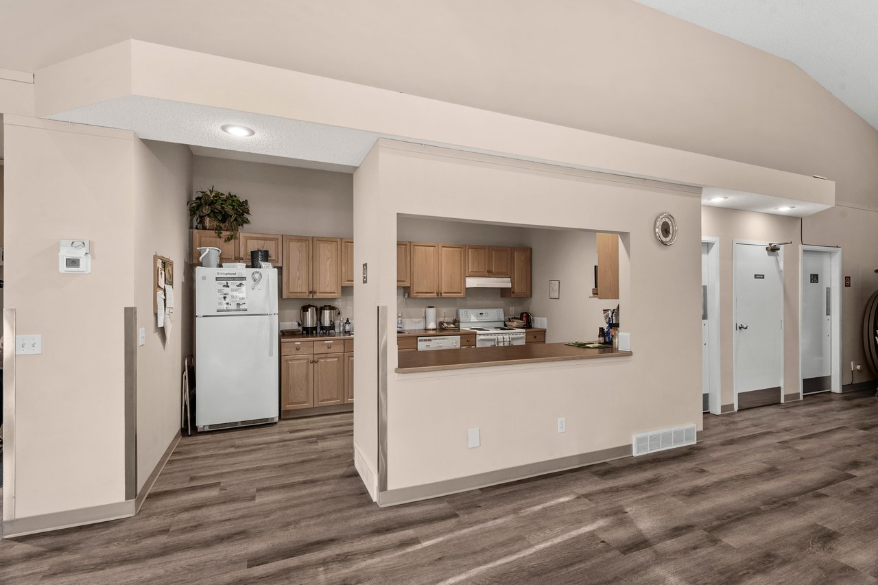 180 Valley Ridge Heights NW