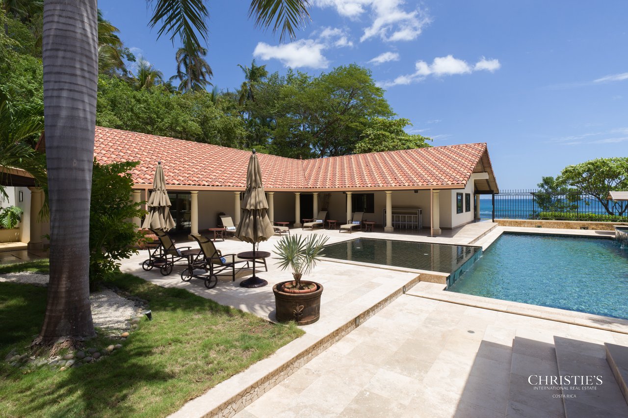 Casa Playa Bonita | Beachfront Luxury Estate in Playa Flamingo