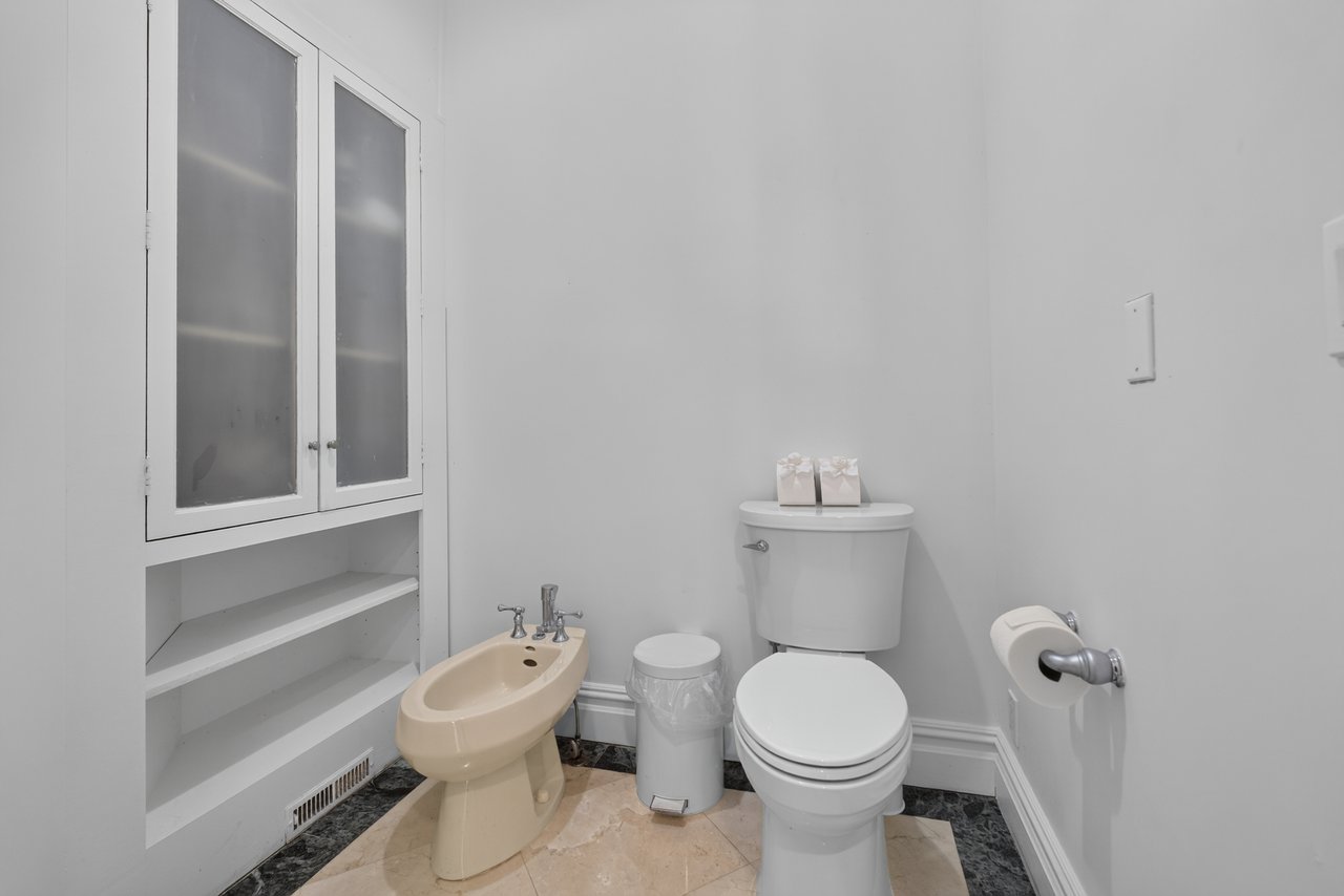 15 Horseshoe Road (Long Island)