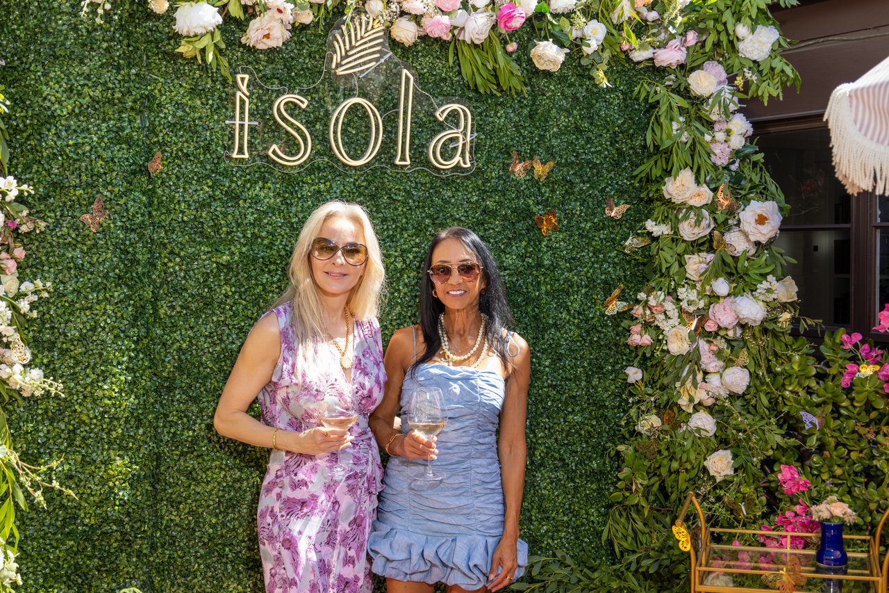 Fleurs, Friends & Fashion in Bloom 