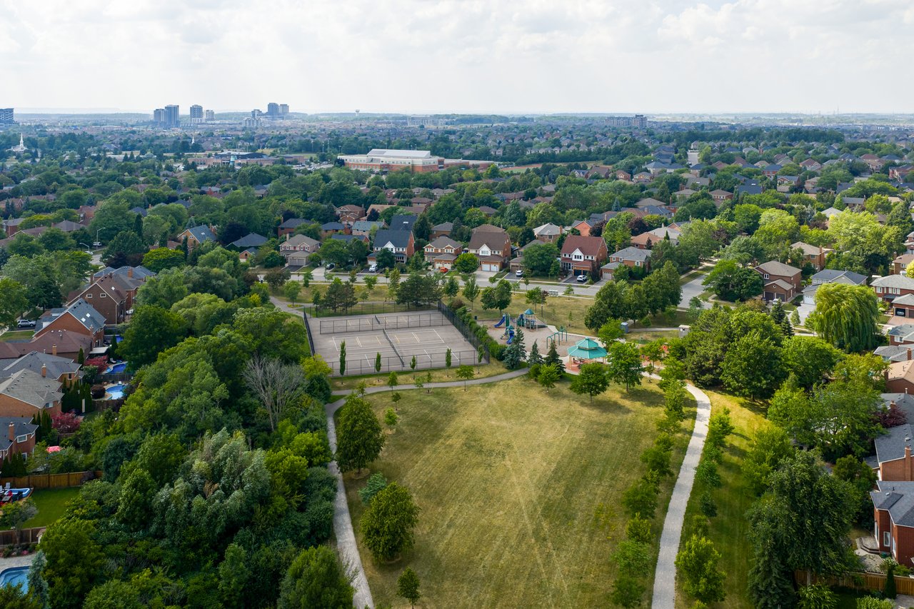 2006 Glenada Crescent Unit 7