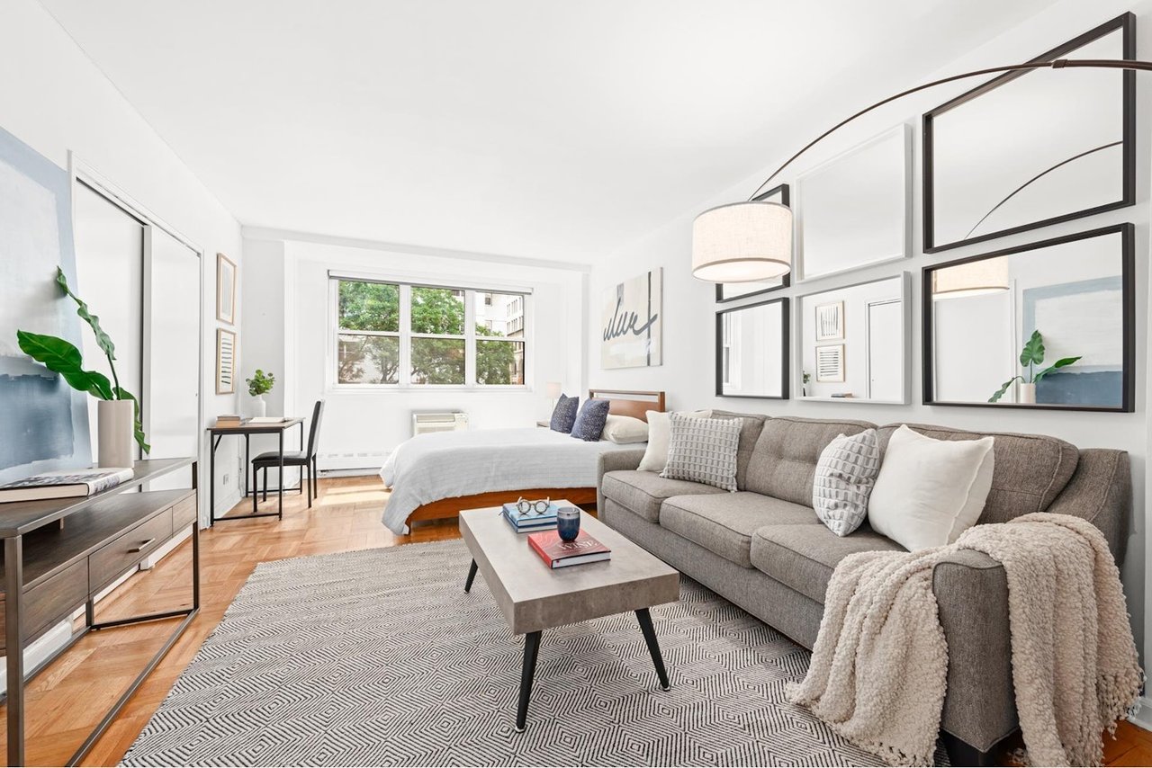 63 E 9th St, #3N
