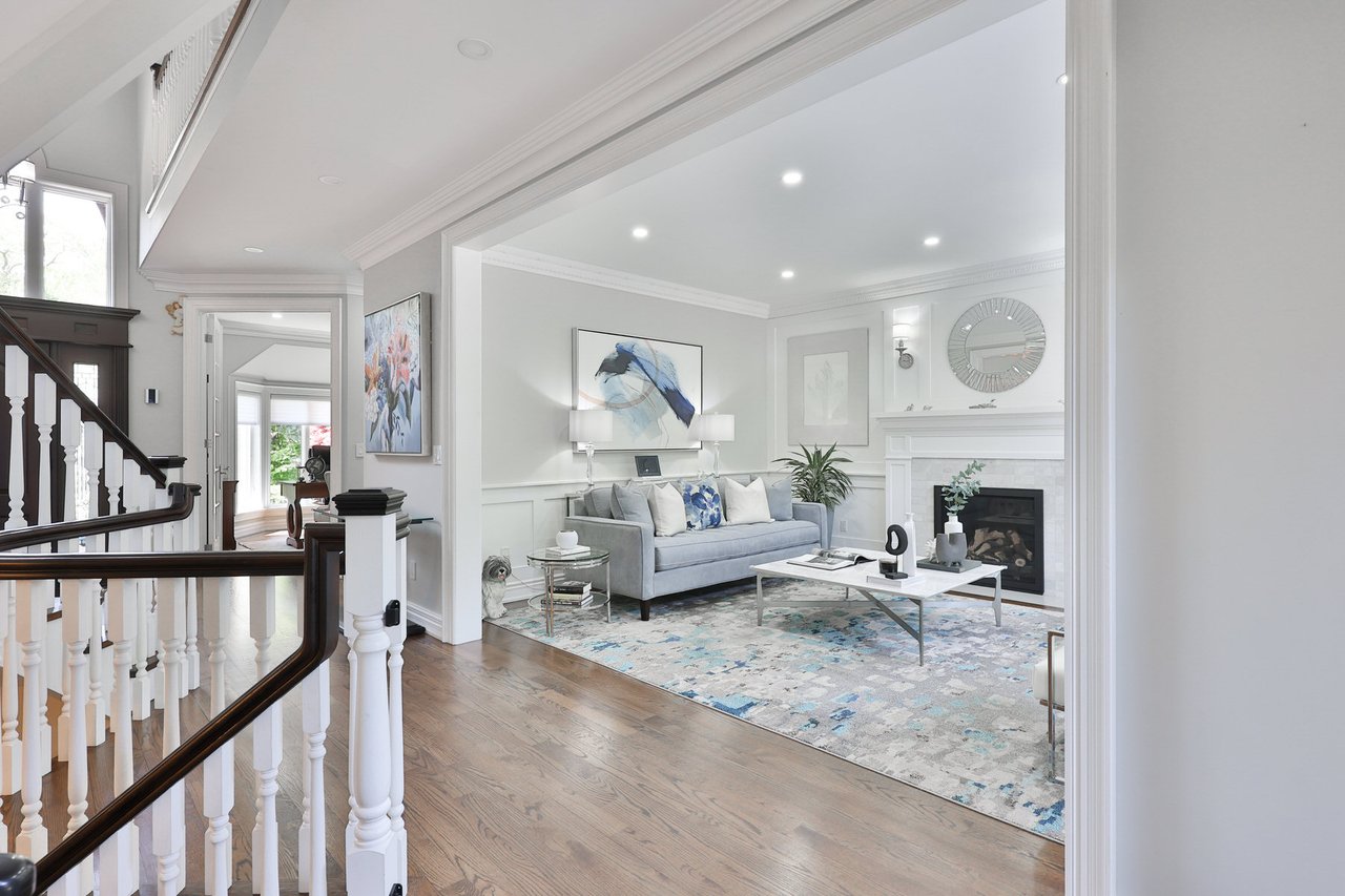 1277 Woodeden Dr