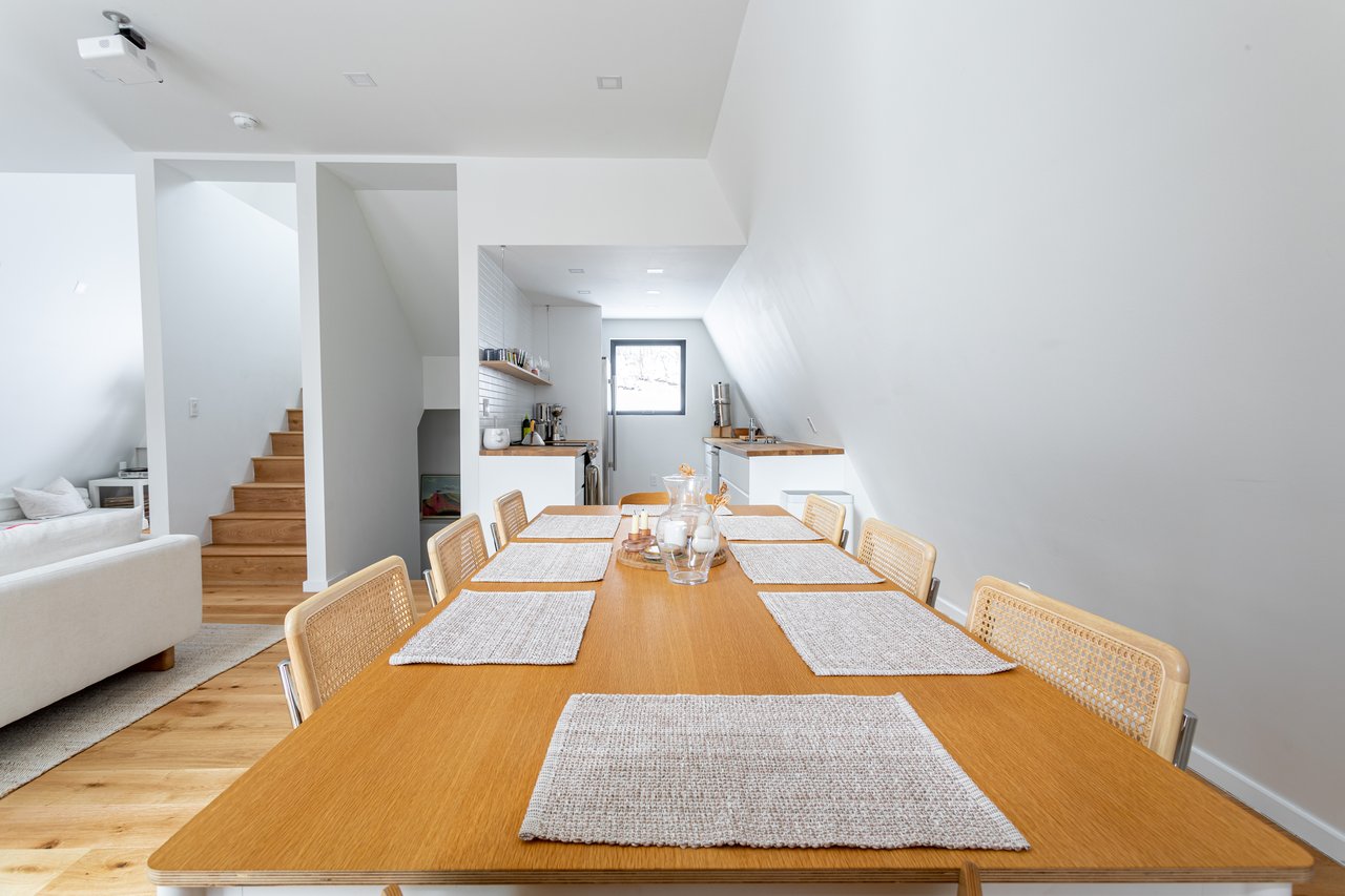 9 Mountain Lane