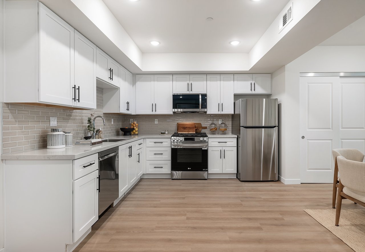 Paseo Living || 1303 S Orange Grove Avenue