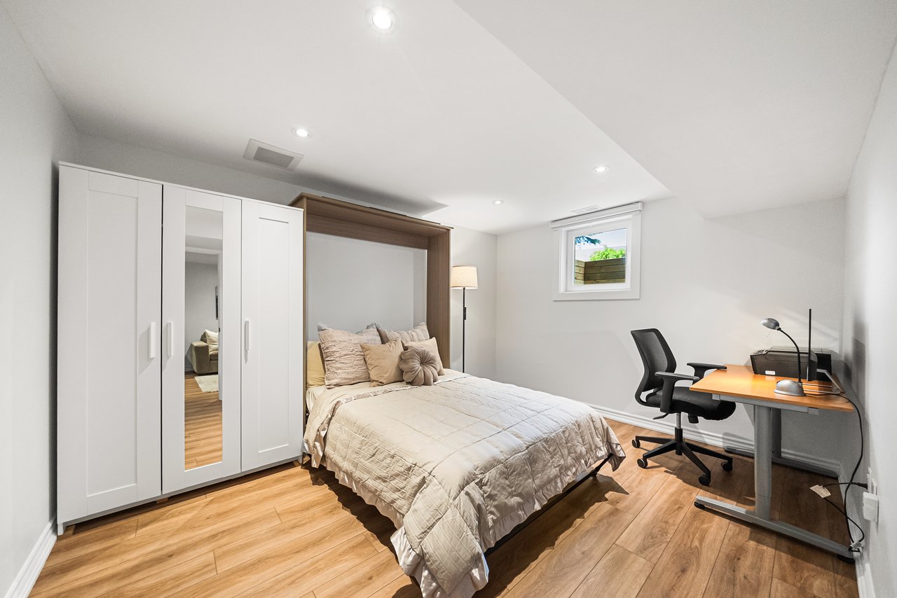 3178 Sir Johns Homestead