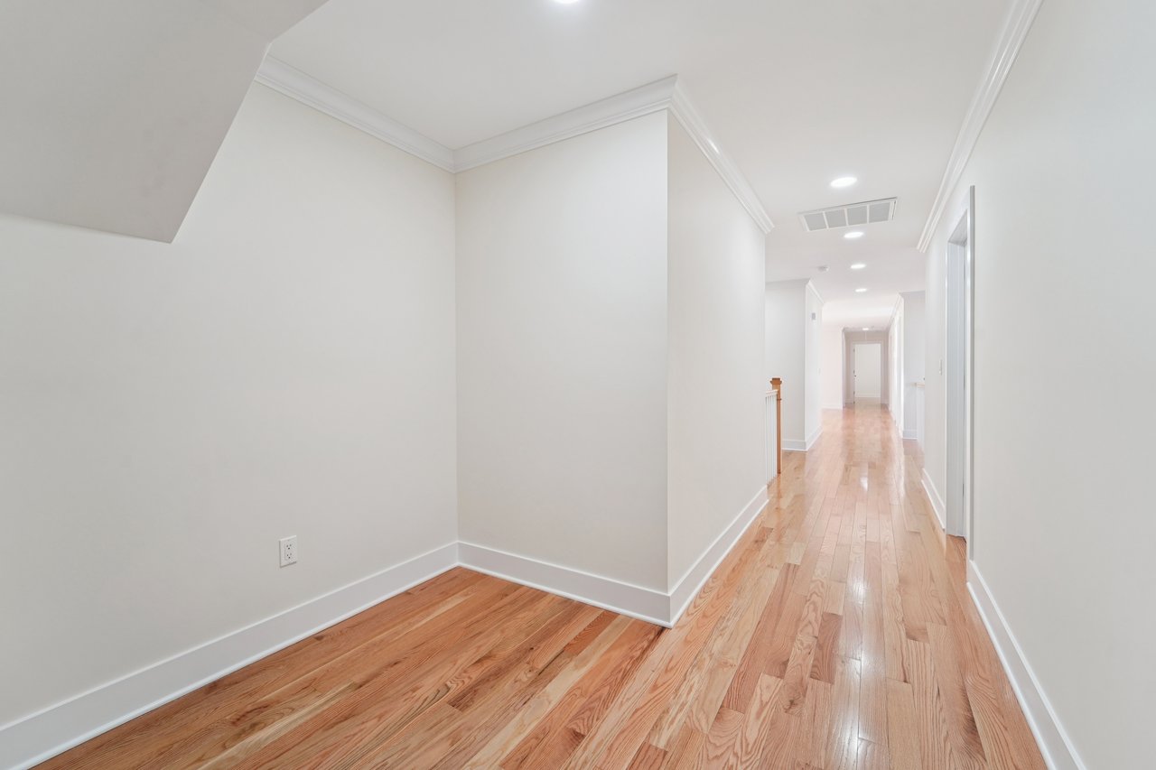 219 Mile Square Road