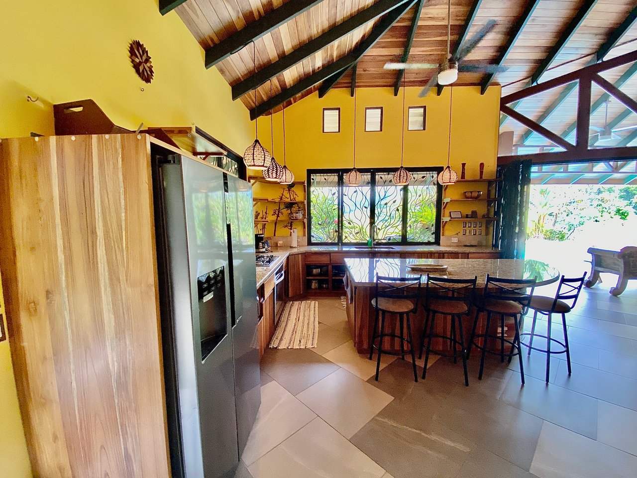 Charming 2-Bedroom Villa on 5 Acres with Creek Access and Income Potential