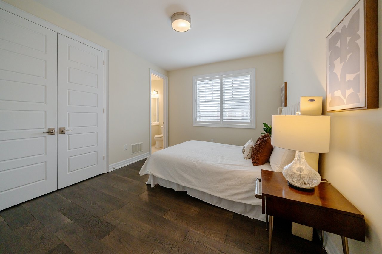 3209 Daisy Way, Oakville, ON L6M 1L4