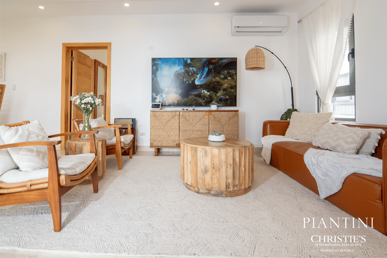 Sunrise Penthouse, Terrenas