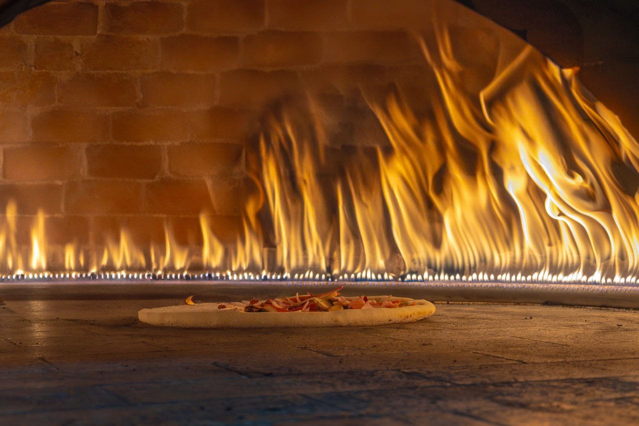 LA FORKETTA - ICONIC RESTAURANT FOR SALE 