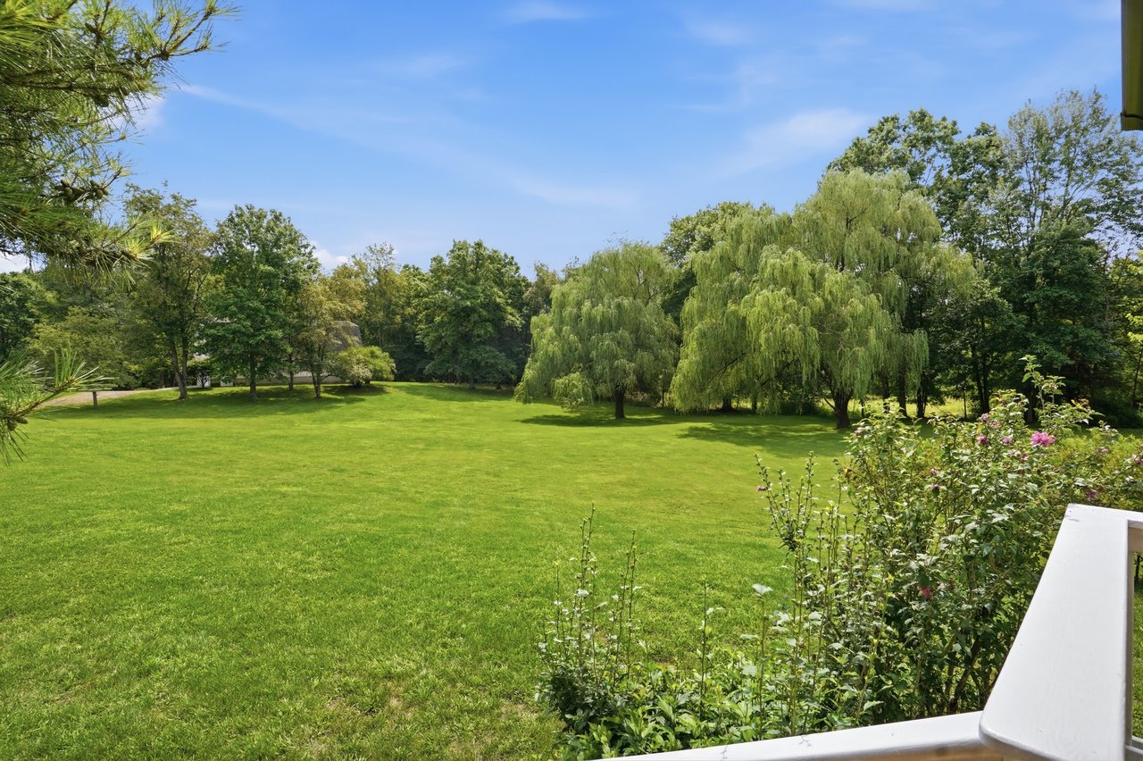 Picture-Perfect Country Living