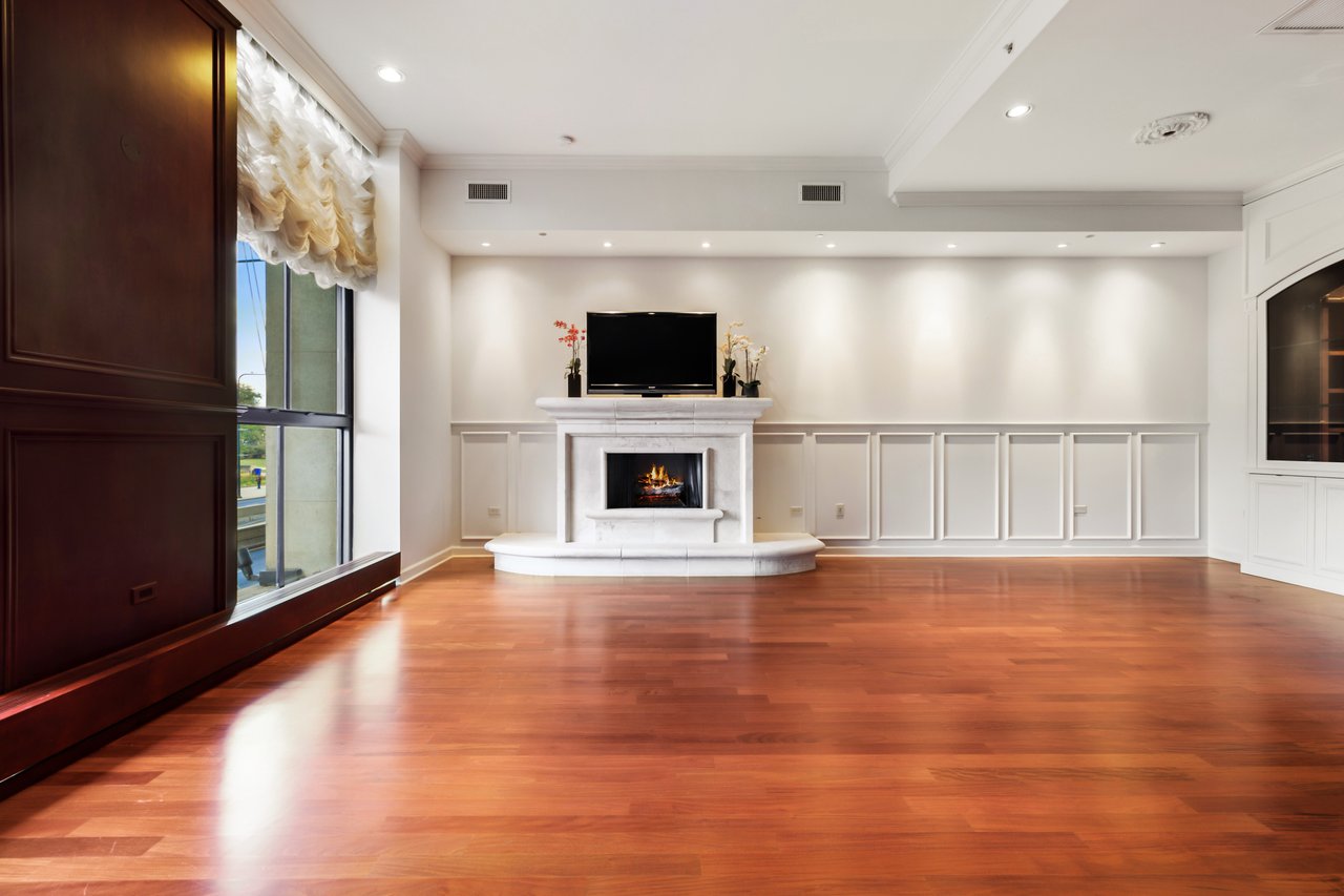 310 S Michigan Ave Unit 202