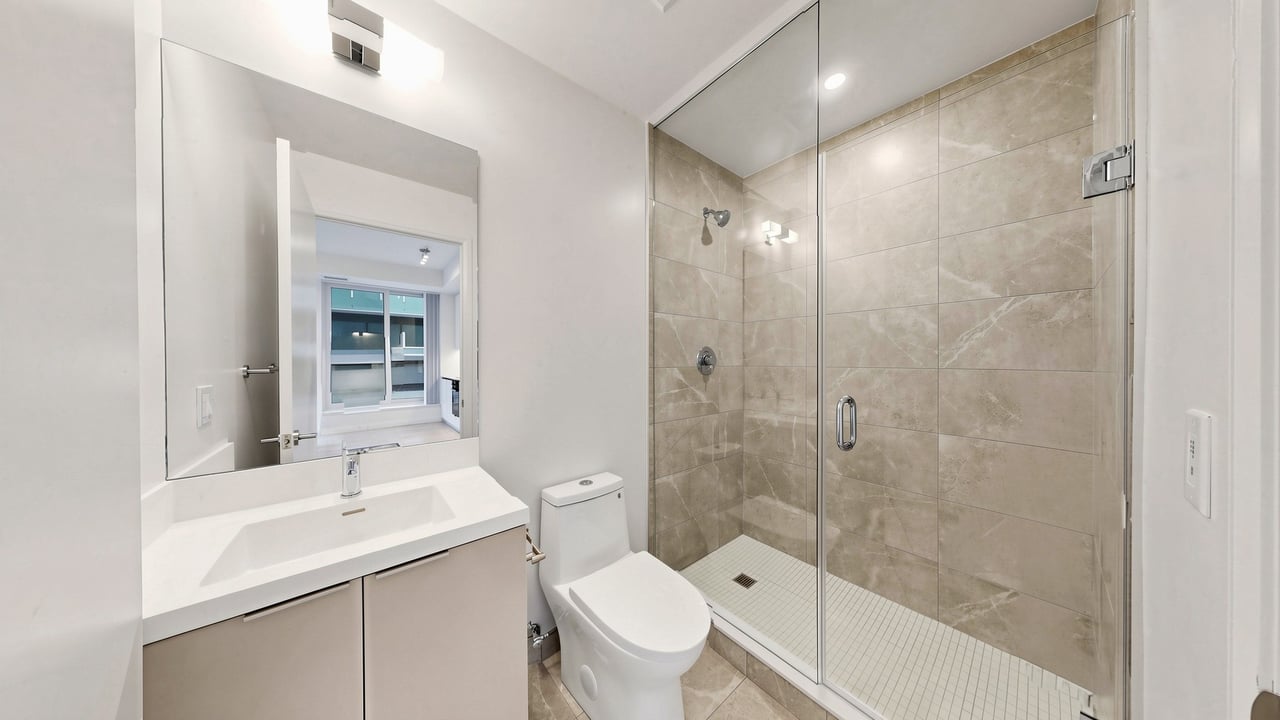 Luxury King West Residence