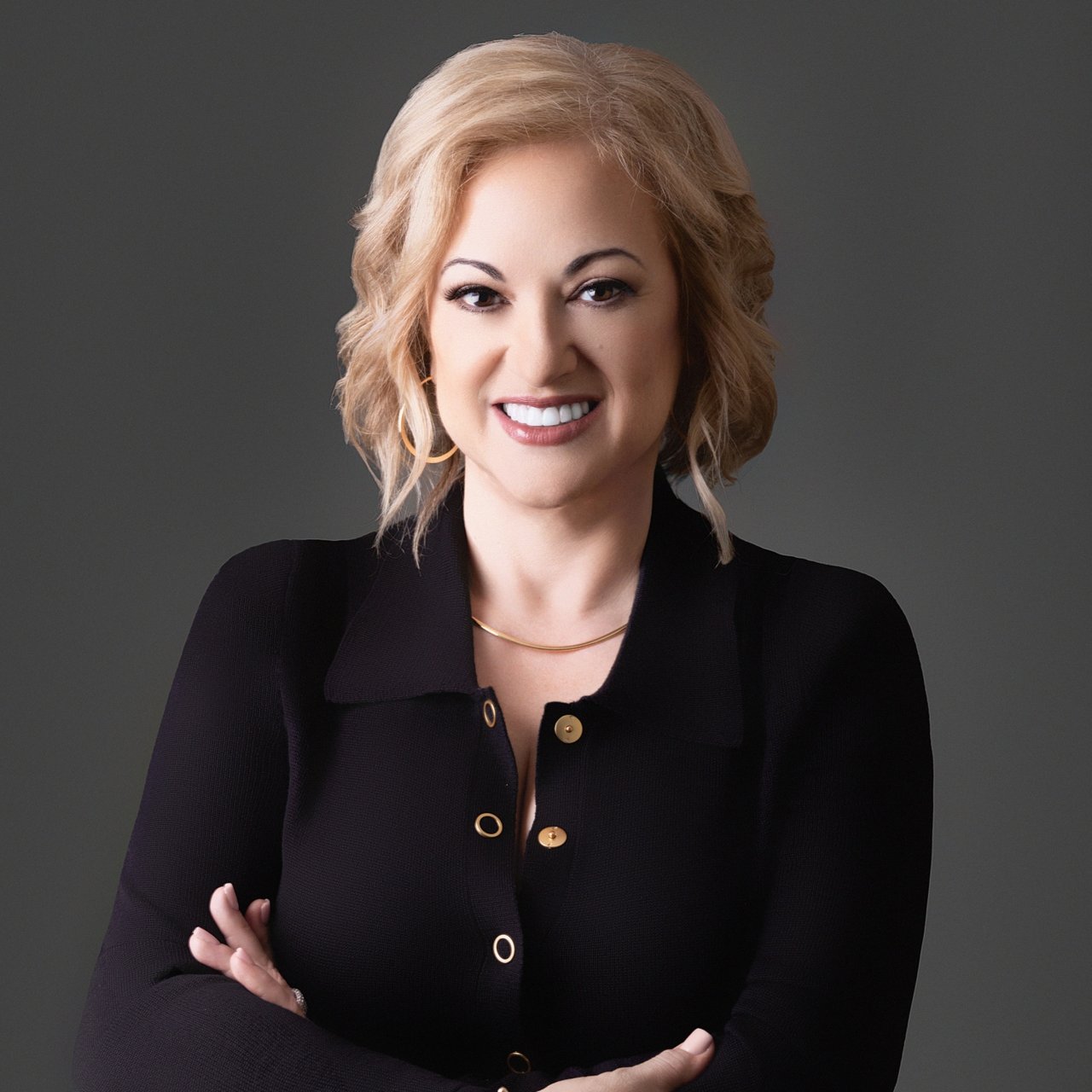 Nika Leoni St Louis, MO Real Estate Agent Headshot