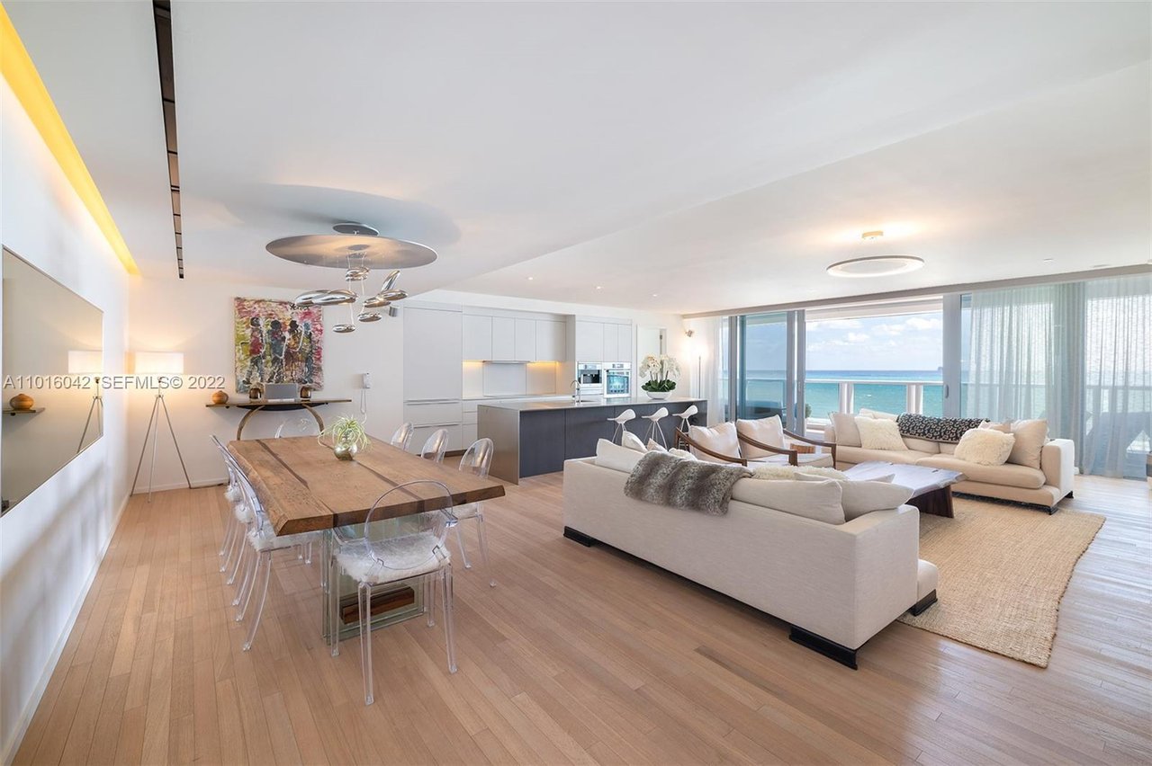 2901 Collins Ave, #901
