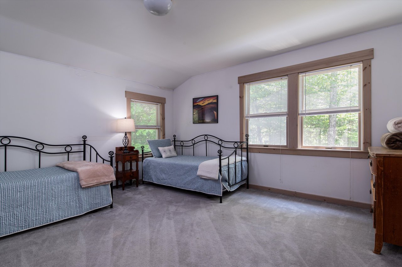 7 Carpenters Point Rd