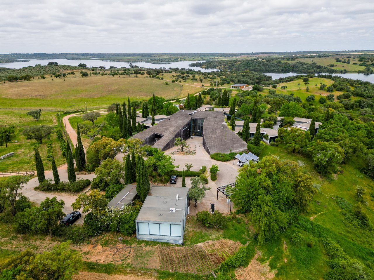 Luxury Wellness & Sports Retreat in Portugal with Expansion Upside & €1M+ Revenue