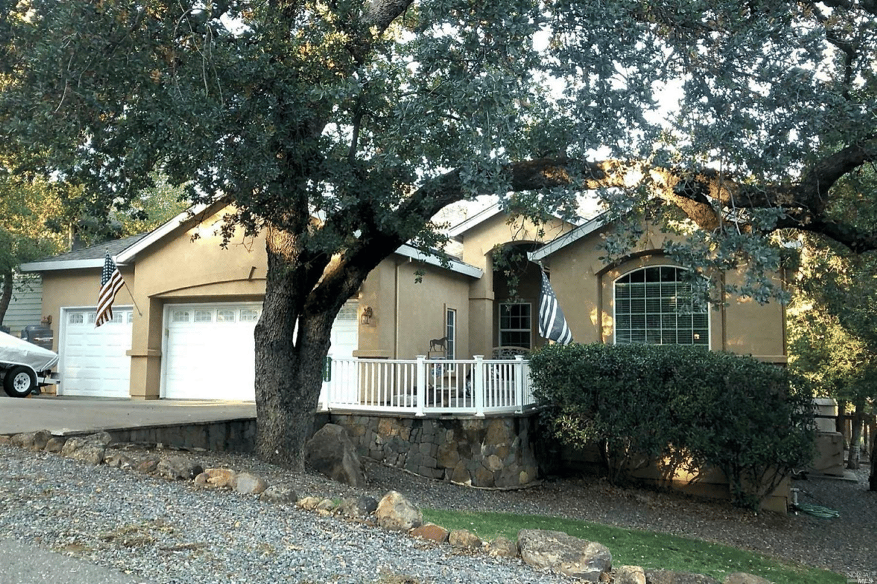 16818 Hawks Hill Road