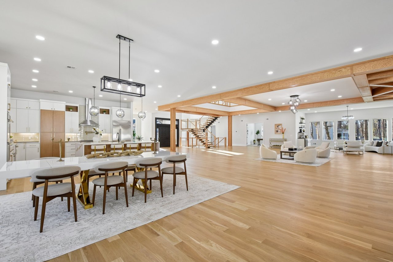 19 Highlander Dr