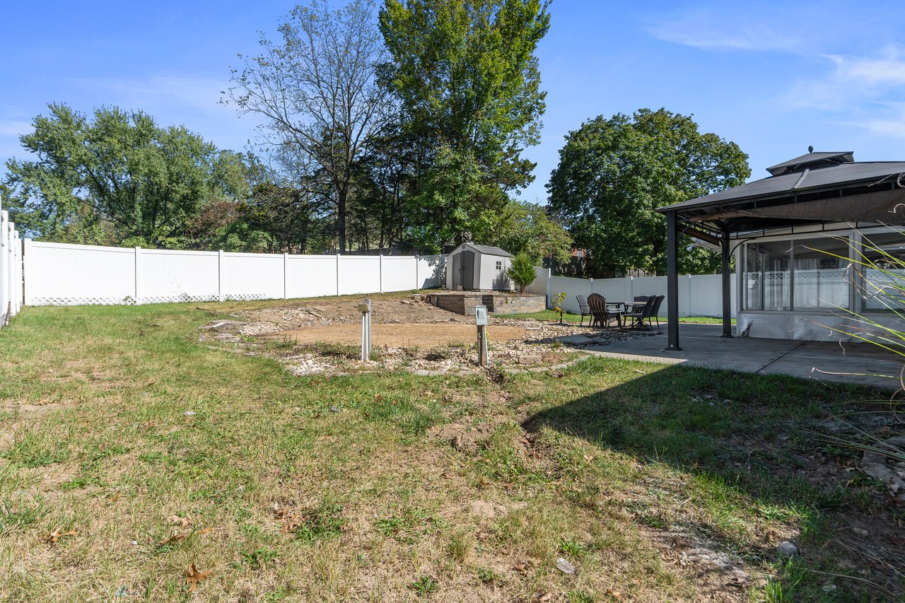 1332 Foxboro Dr