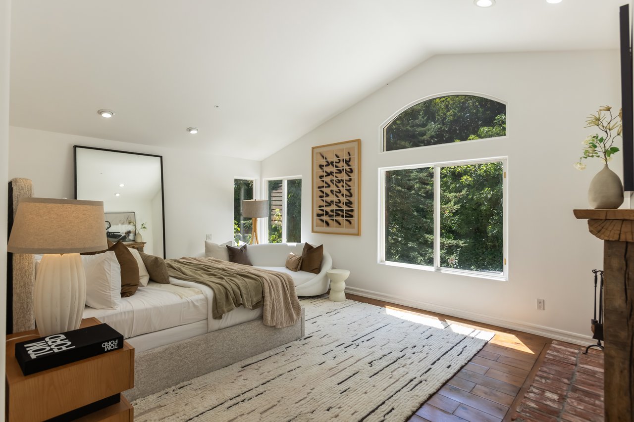 5985 Vista De La Luz