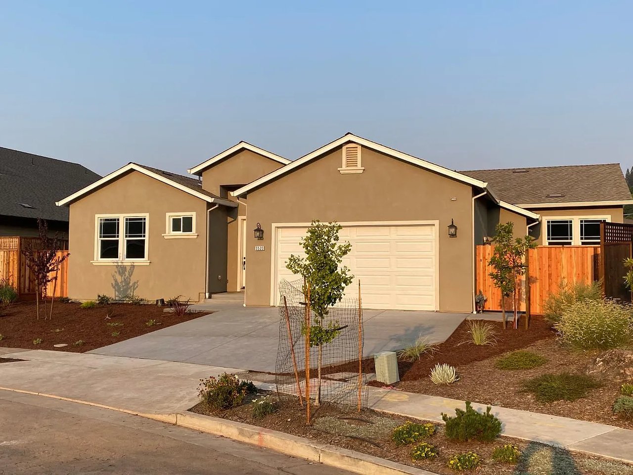 3520 Flintwood Dr