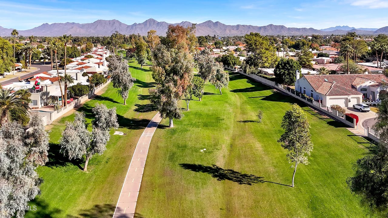 8007 E Del Rubi Dr
