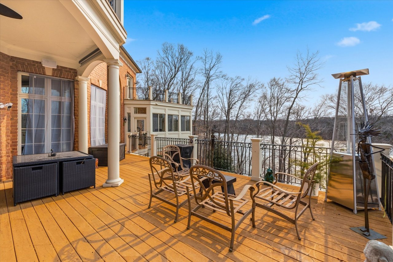 10036 Lake Occoquan Dr
