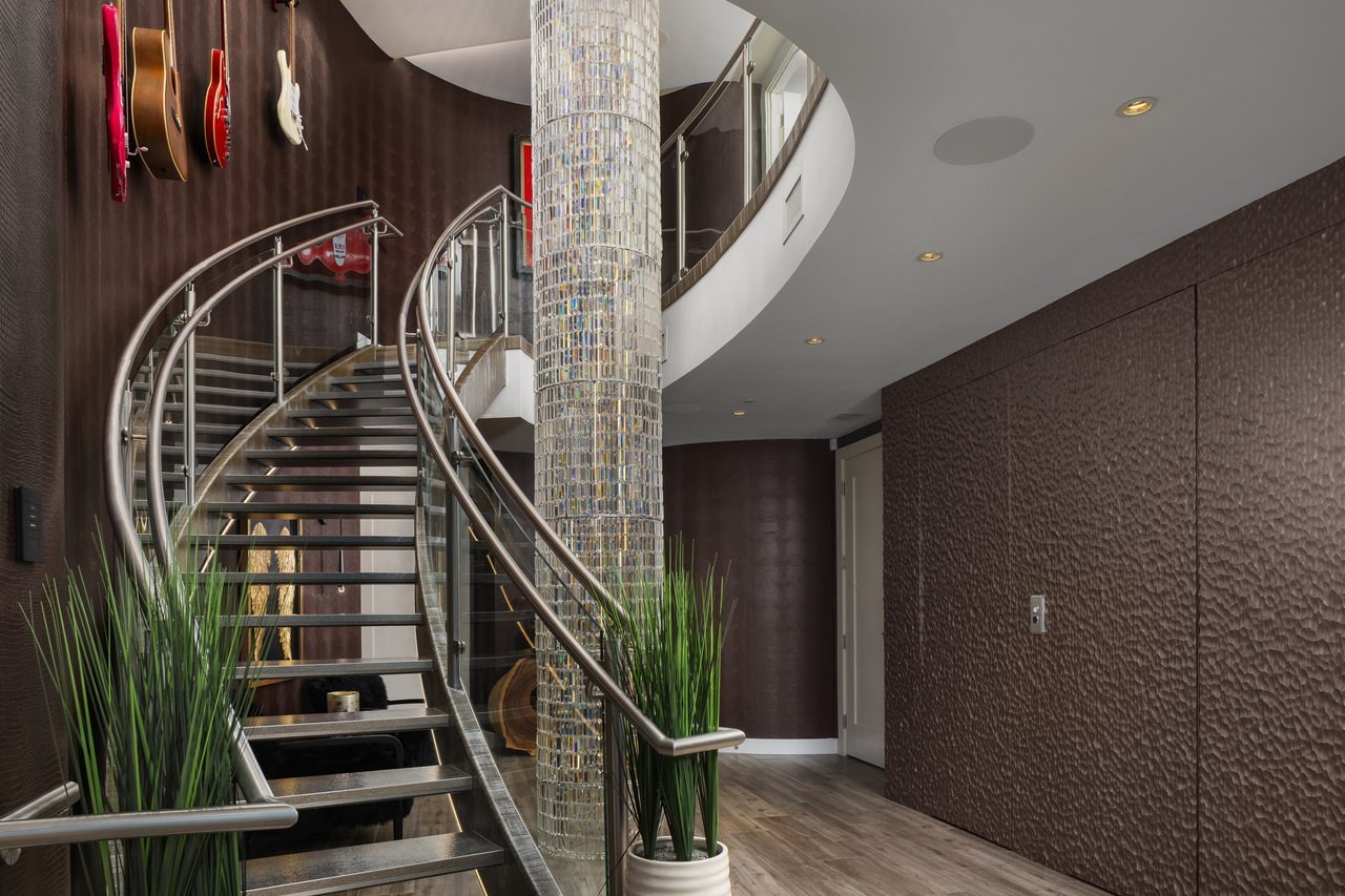 140 E RIO SALADO Parkway 1201