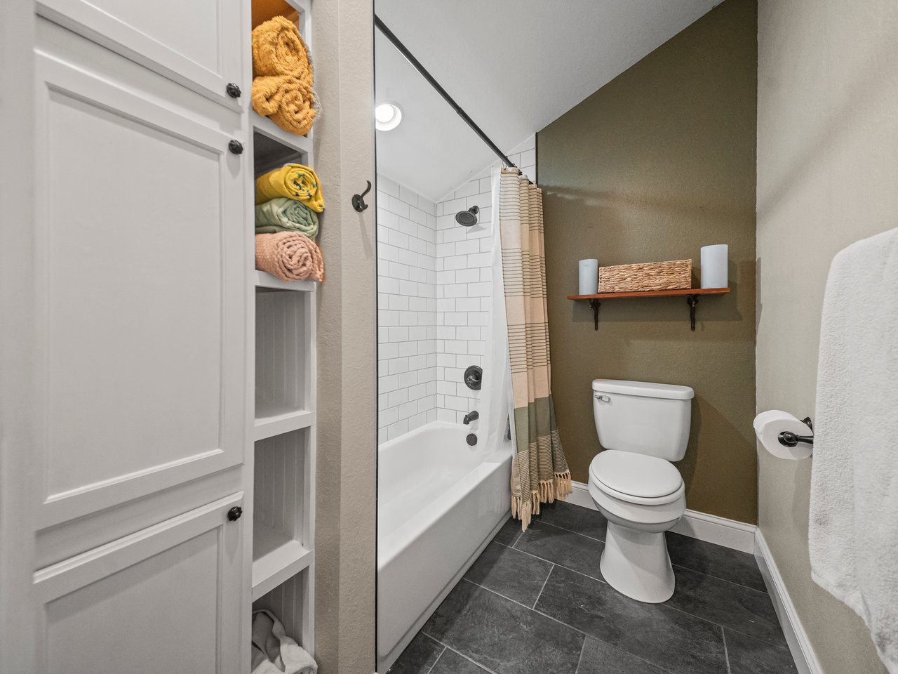 Thunder Mountain Homestead