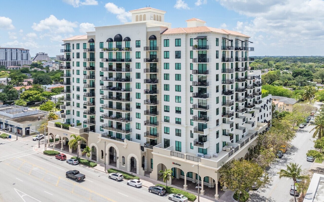 1300 Ponce