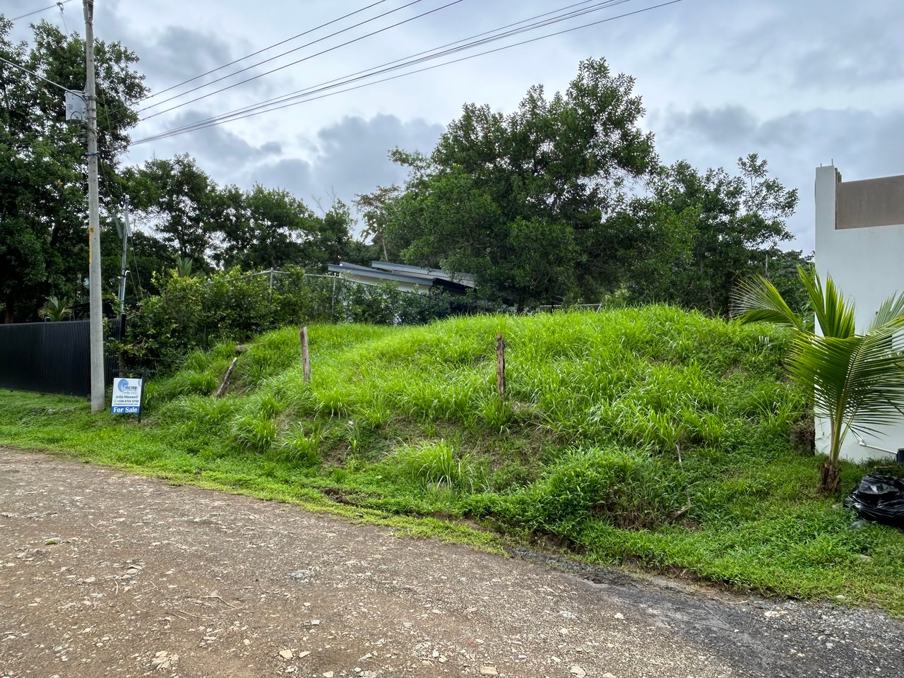 Prime Uvita Location! -  Build Ready Lot