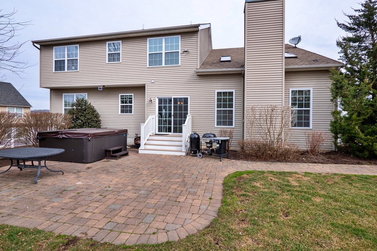 4640 Rolling Ridge Drive