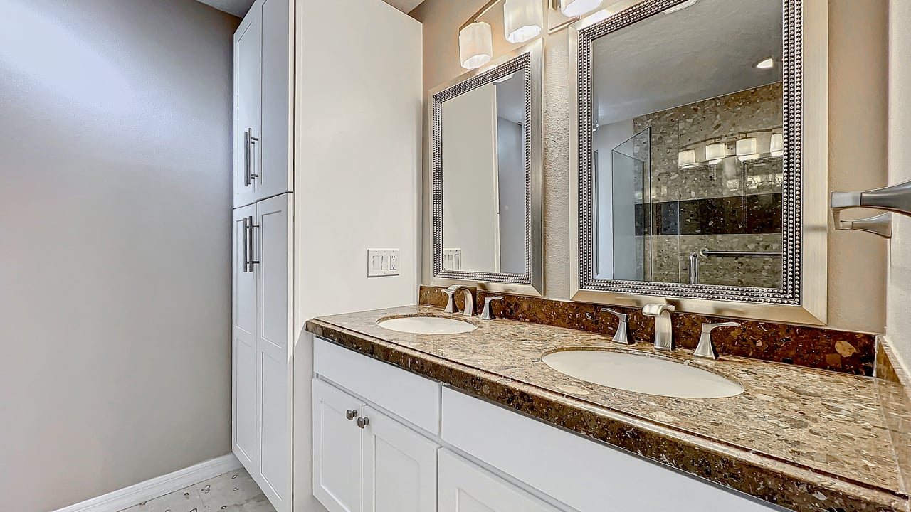 Luxury Lakefront Winter Park Condominium for Lease