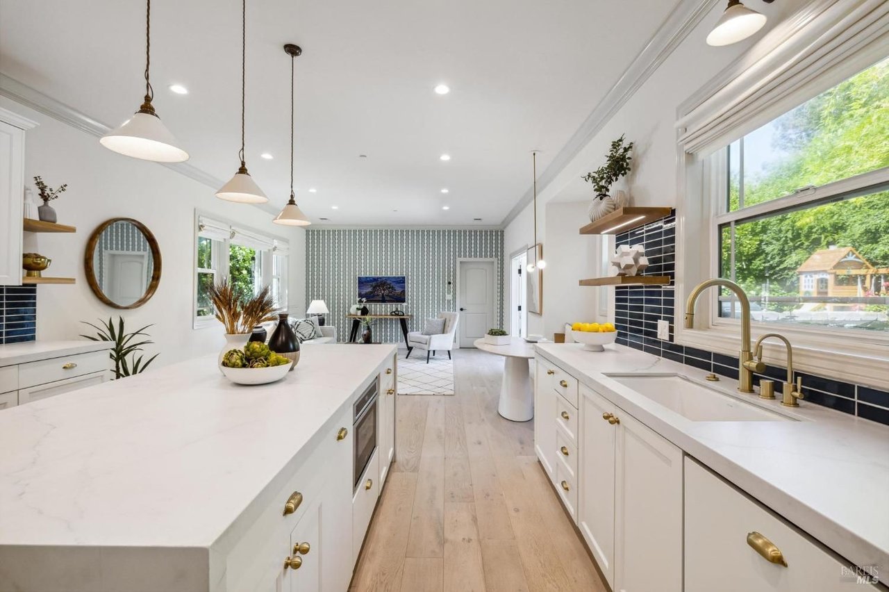 10 Tarry Rd