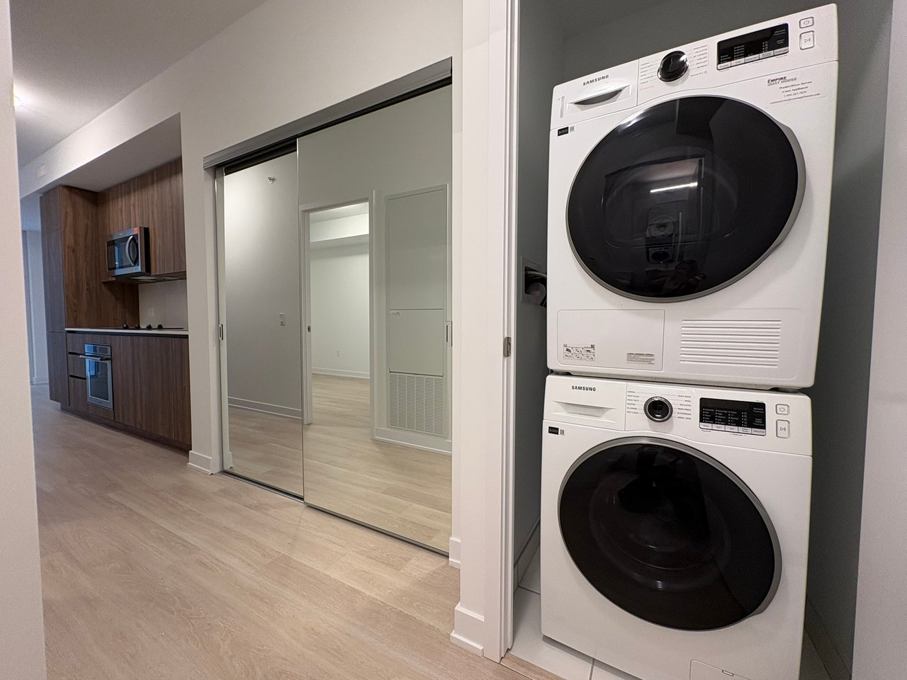 15 Richardson Street, Toronto Unit: 428