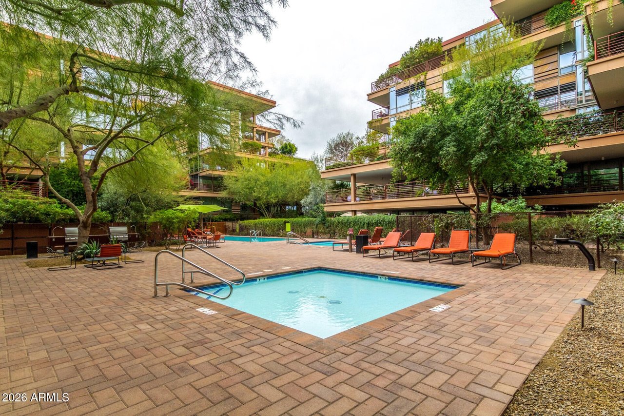 7157 E Rancho Vista Dr, #2001